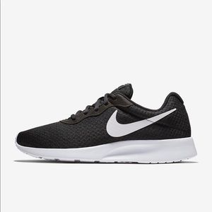 Nike Tanjun women's sneakers